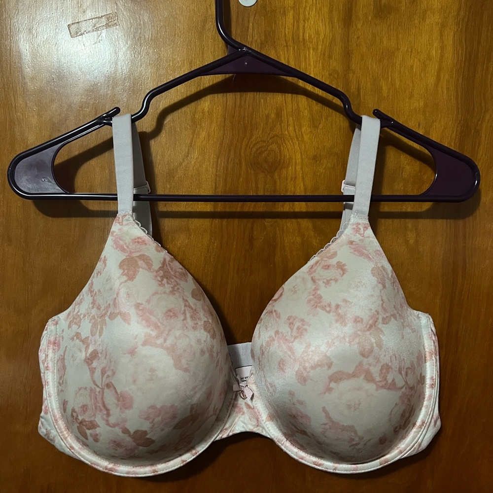 38DDD, Victoria’s Secret, Body by Victoria lined perfect coverage bra, pink